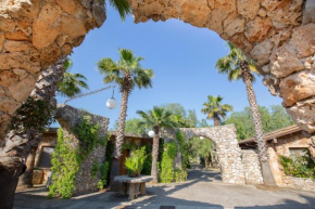 La pietra village